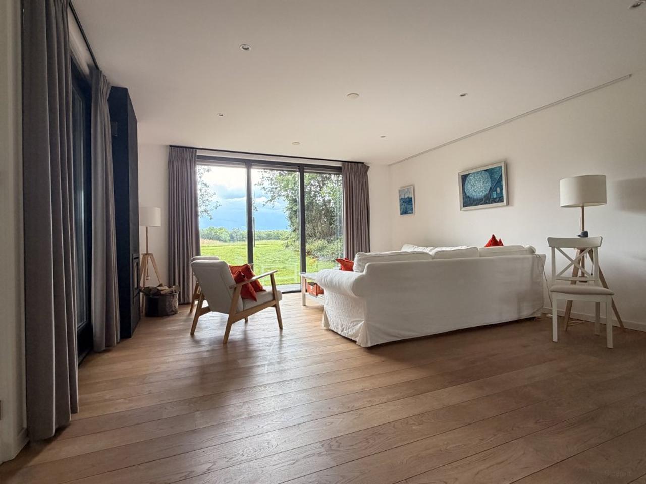 Detached Bungalow with 2 Bathrooms - Image 4