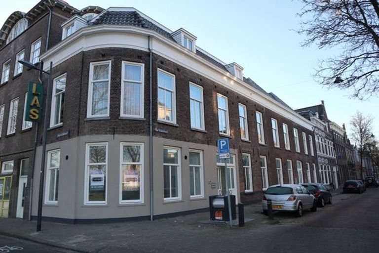 Bright apartment in the center of Den Bosch - Image 1