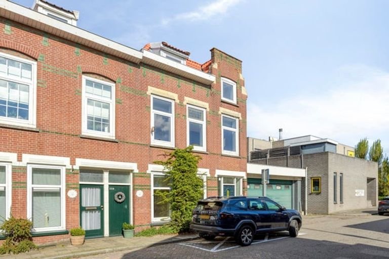 Student room with garden in IJsselmonde - Image 5