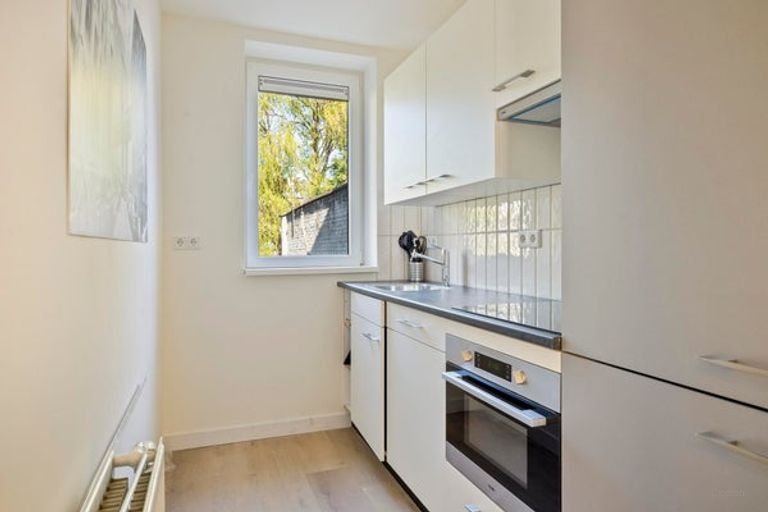 Student room with garden in IJsselmonde - Image 23