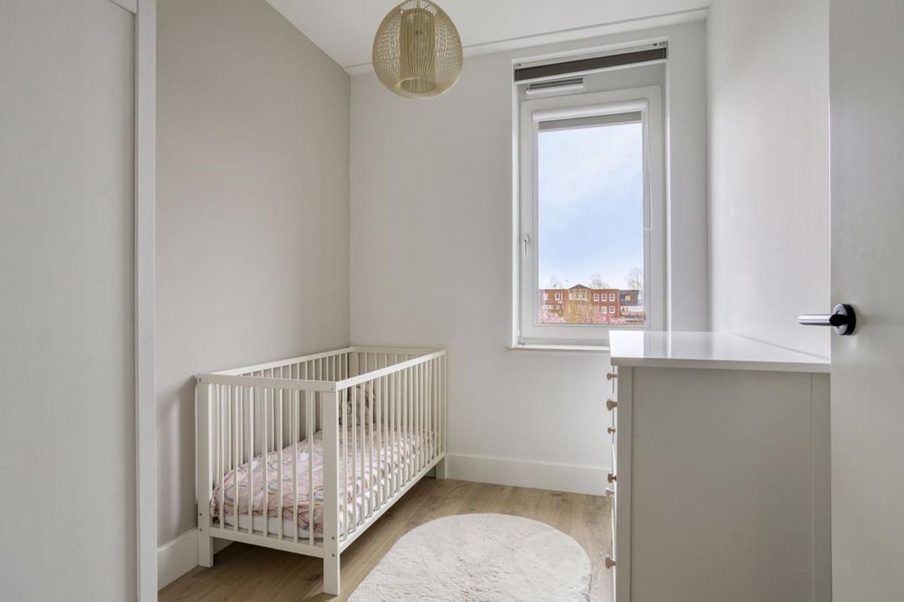 Furnished 4-bedroom townhouse - Image 20