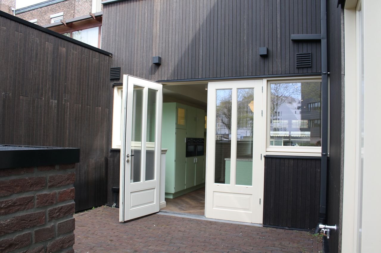 Apartment with courtyard in Heerlen - Image 5