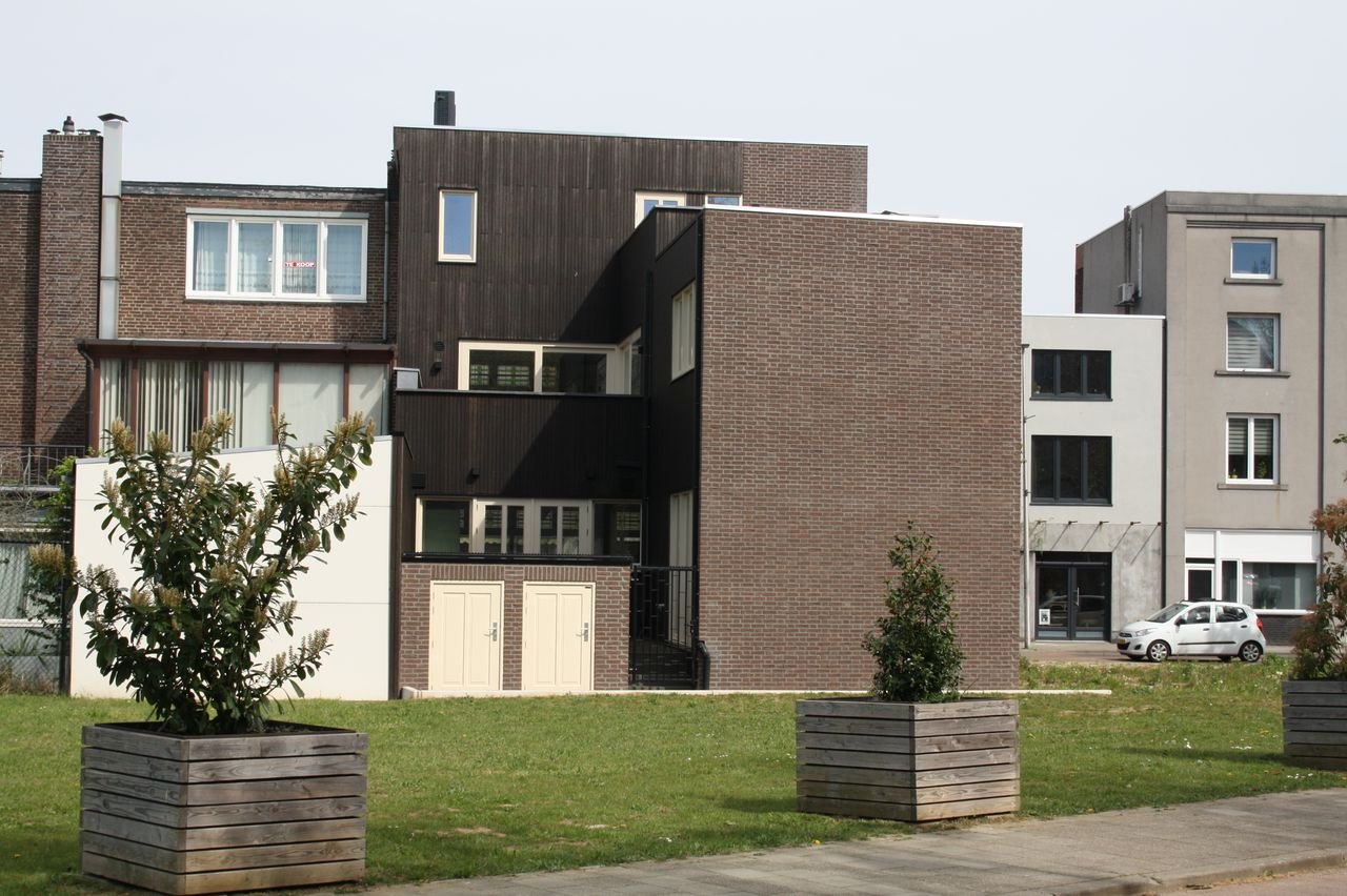Apartment with courtyard in Heerlen - Image 23