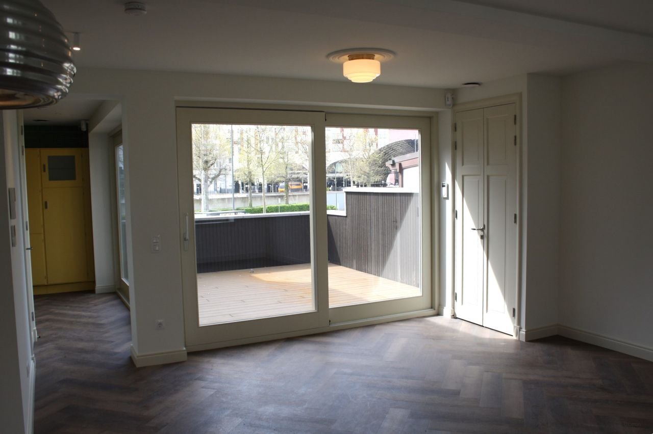 Apartment with roof terraces in Heerlen - Image 3