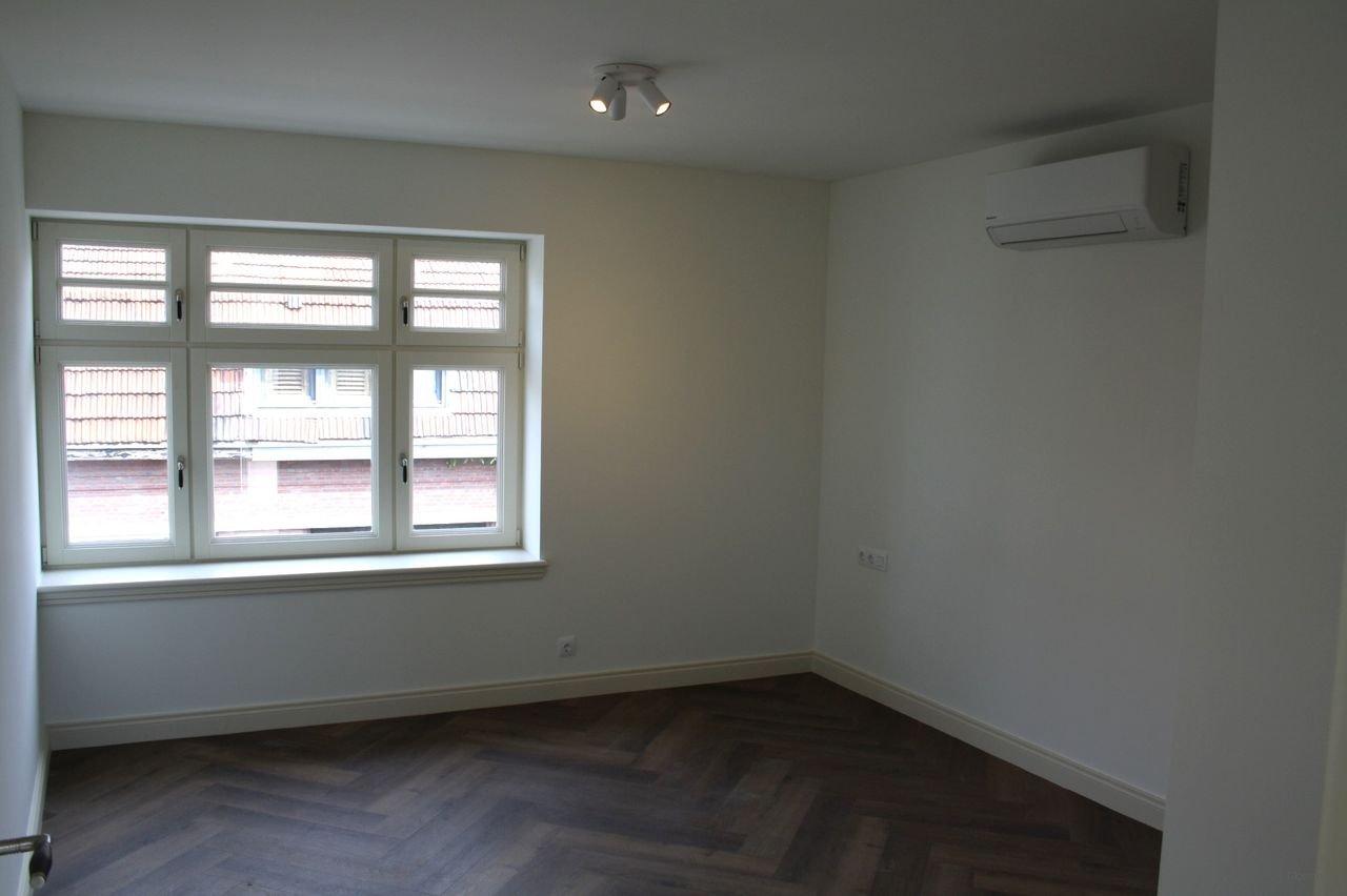 Apartment with roof terraces in Heerlen - Image 15