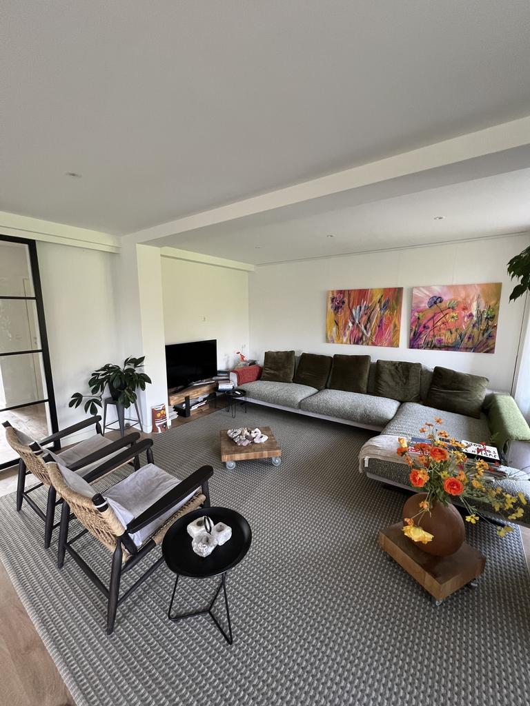 Gemeubileerd appartement met balkons - Afbeelding 3