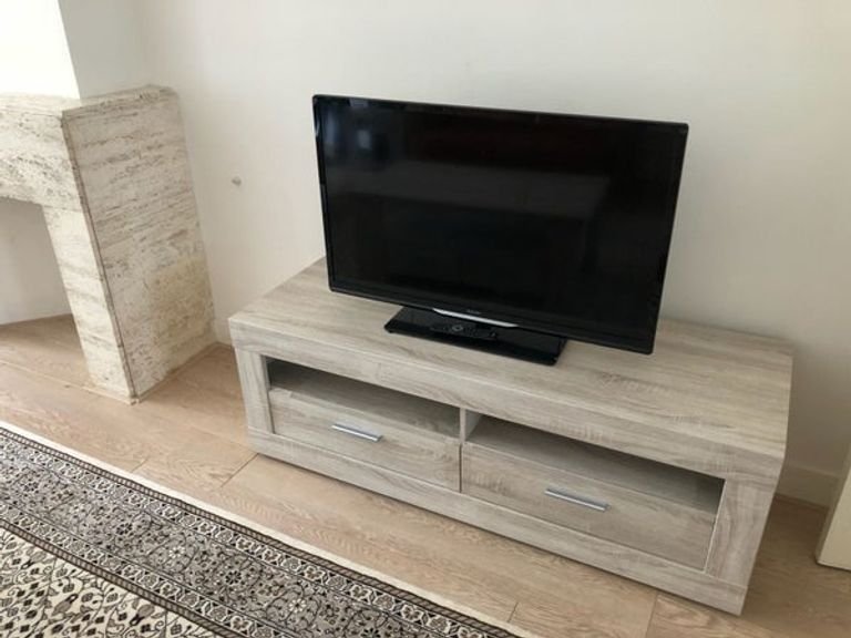 Gemeubileerd 2-kamerappartement met balkon - Afbeelding 2