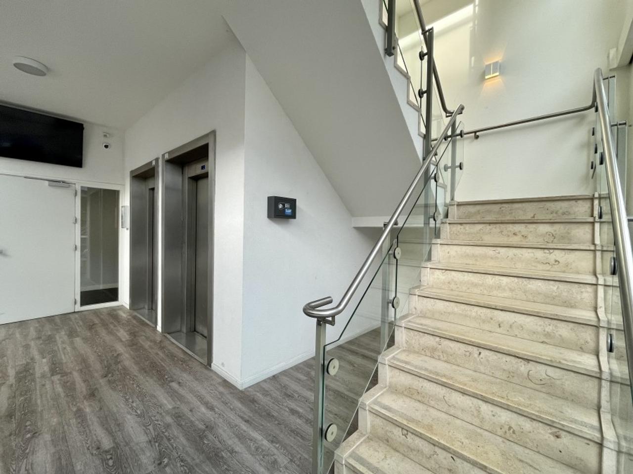 Studio with Roof Terrace and Gym in Arnhem - Image 3