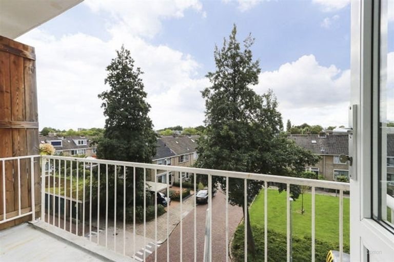 4-kamer appartement met balkon op zuid - Afbeelding 9