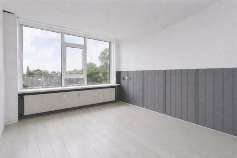 4-kamer appartement met balkon op zuid - Afbeelding 2
