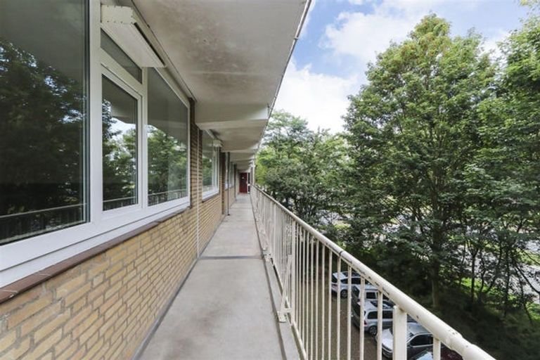 4-kamer appartement met balkon op zuid - Afbeelding 5