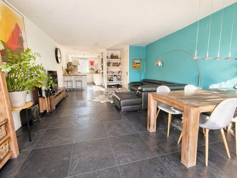 130 m2 Townhouse with Garden - Image 4