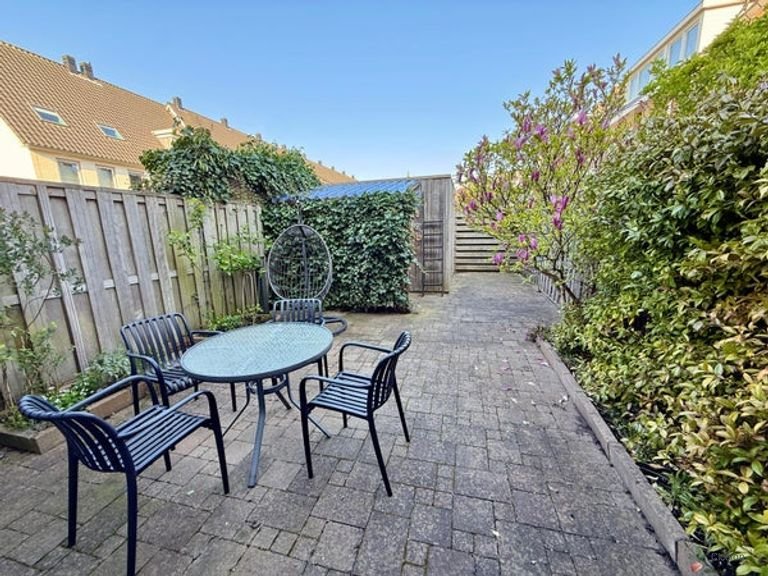130 m2 Townhouse with Garden - Image 16