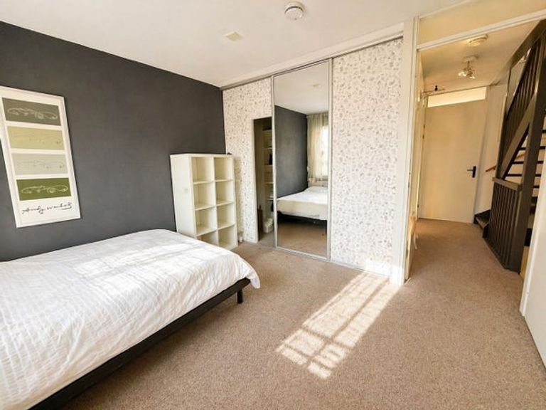 130 m2 Townhouse with Garden - Image 7