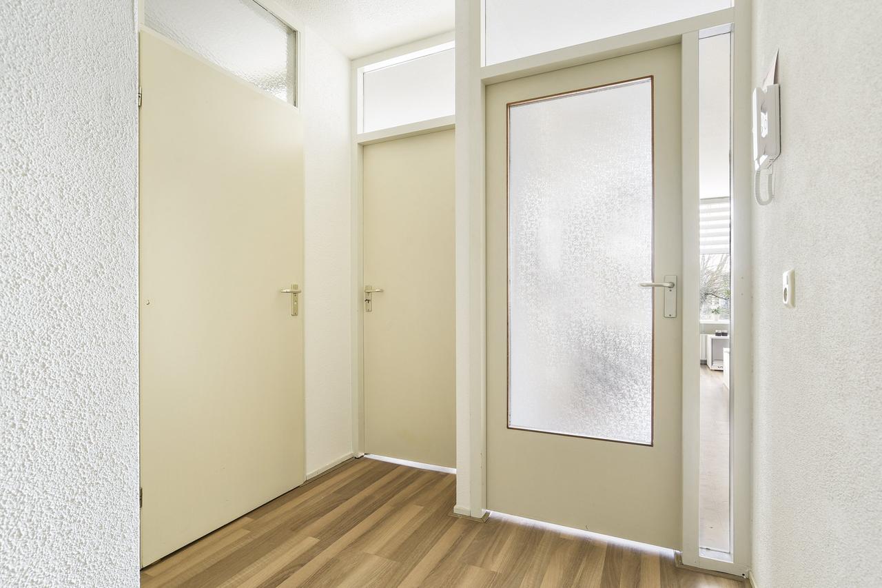 55+ Apartment with Balcony in Besoyen - Image 9