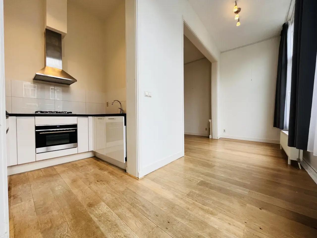 3-kamerappartement in het Zeeheldenkwartier - Afbeelding 1