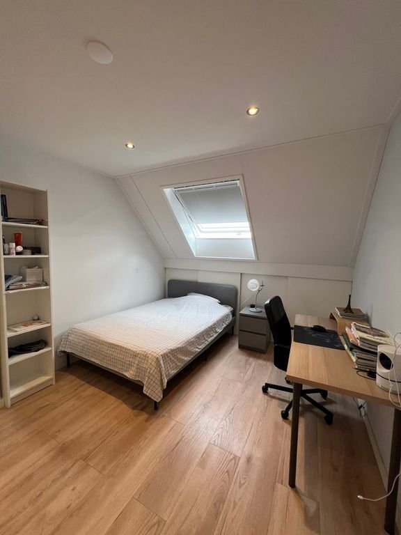 Furnished 5-bedroom house - Image 17