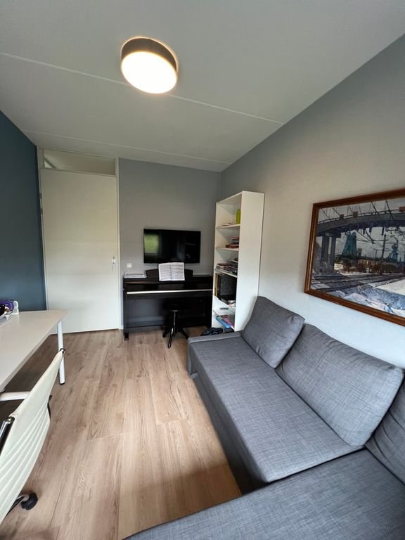 Furnished 5-bedroom house - Image 14
