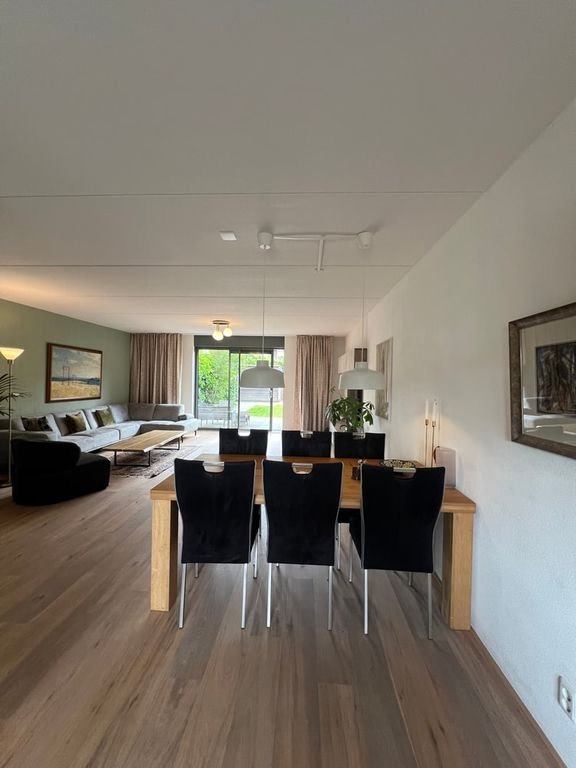 Furnished 5-bedroom house - Image 5