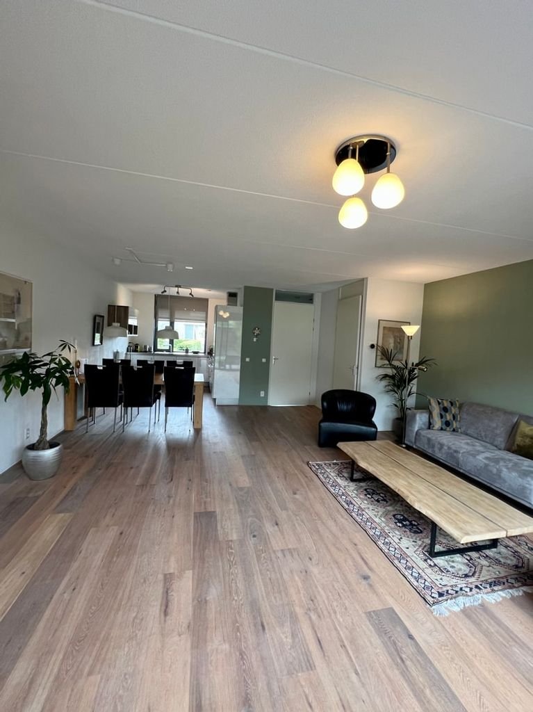 Furnished 5-bedroom house - Image 3