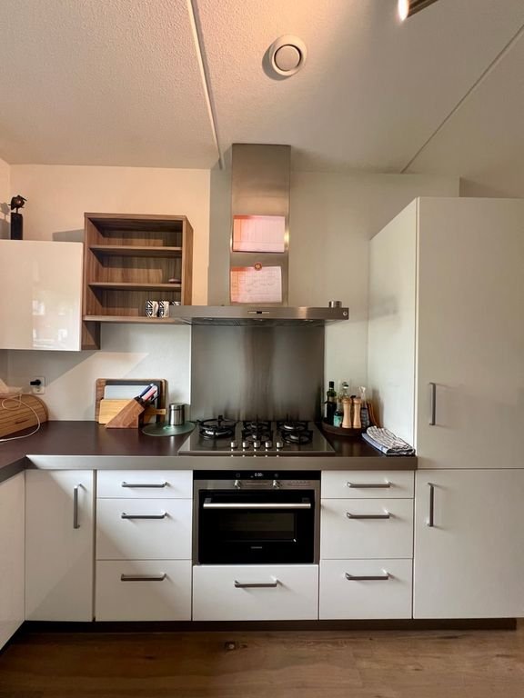 Furnished 5-bedroom house - Image 8