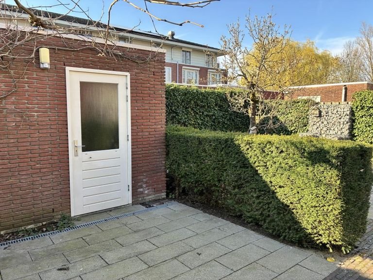Semi-detached house with garden in Westwijk - Image 16