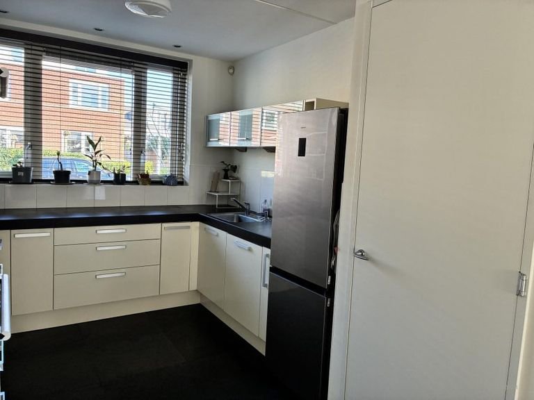 Semi-detached house with garden in Westwijk - Image 9
