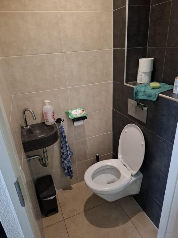 Family Home with 3 Bedrooms in Getfert - Image 5