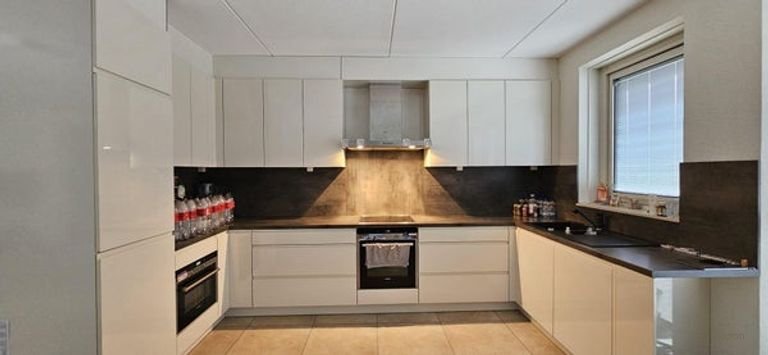 Family Home with 3 Bedrooms in Getfert - Image 6