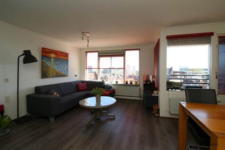 71 m² appartement met balkon in centrum - Afbeelding 1