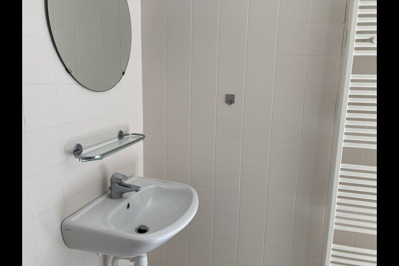 Terraced House with Roof Terrace in Almere - Image 14