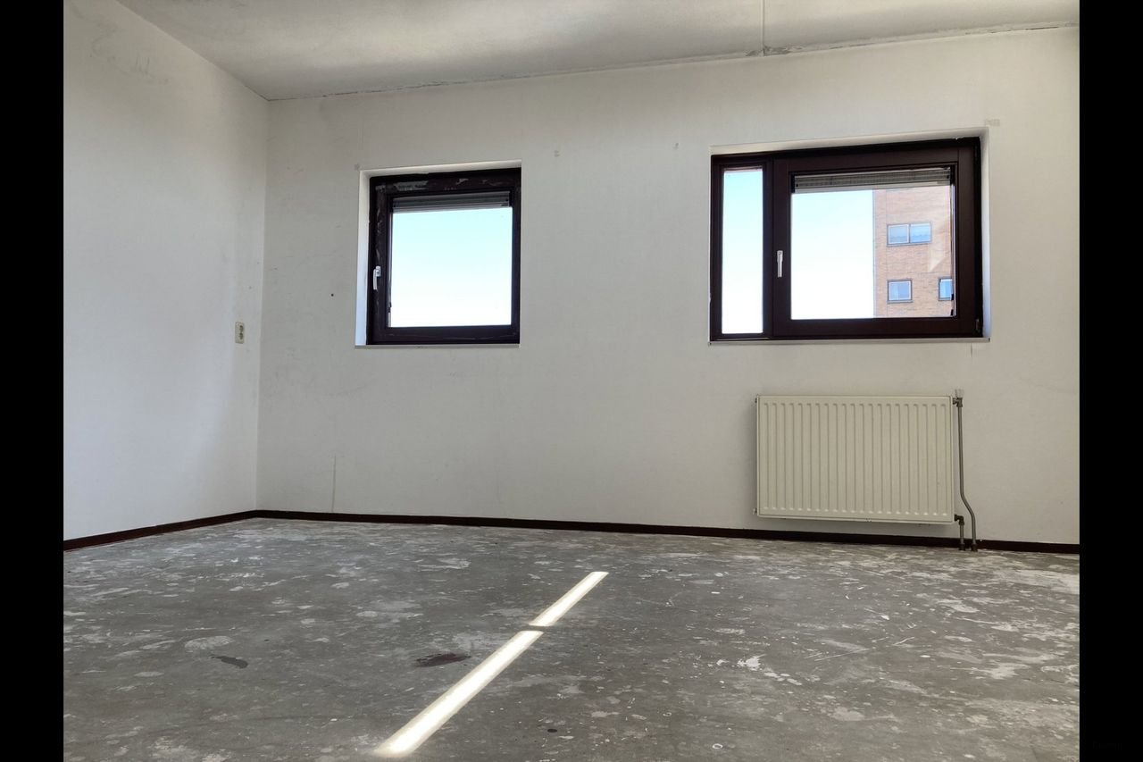 Terraced House with Roof Terrace in Almere - Image 12
