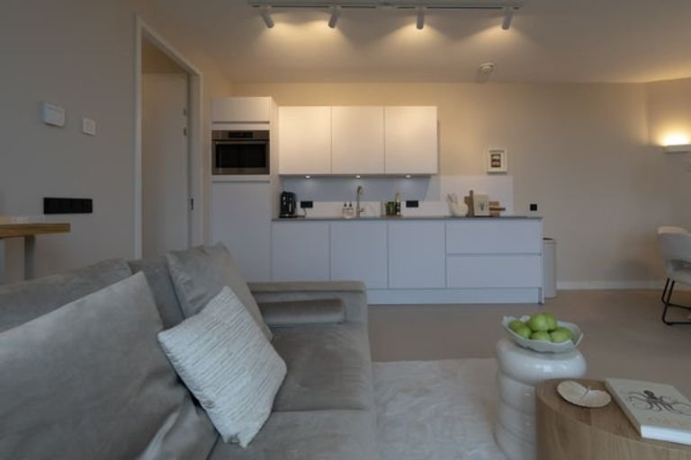 Gemeubileerd 3-kamerappartement met balkon - Afbeelding 8