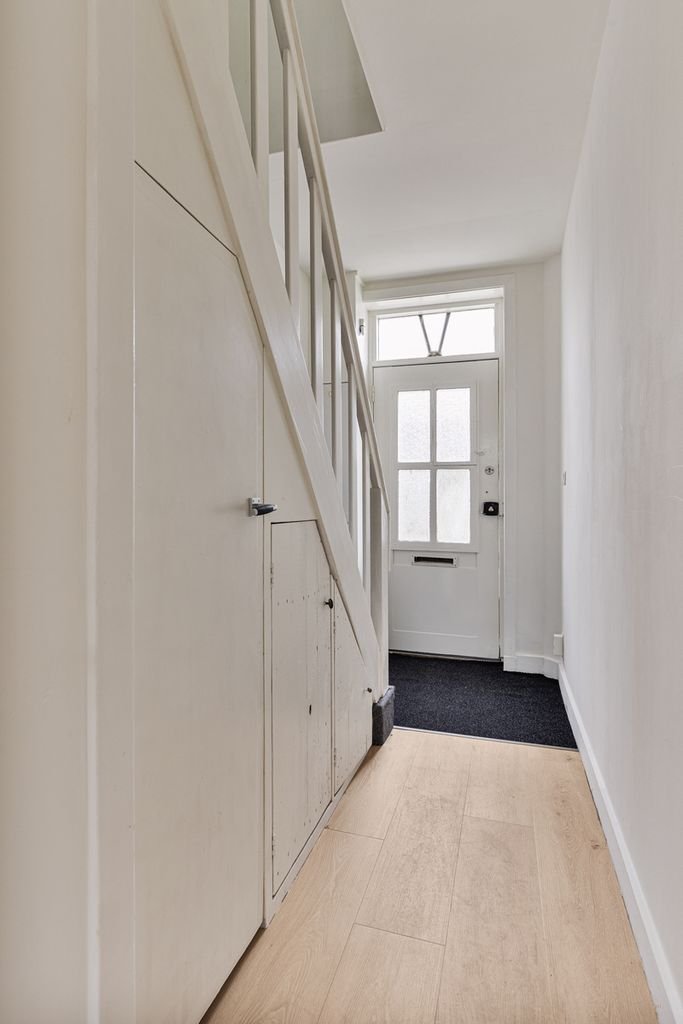 Family home with garden in Zaandam - Image 2