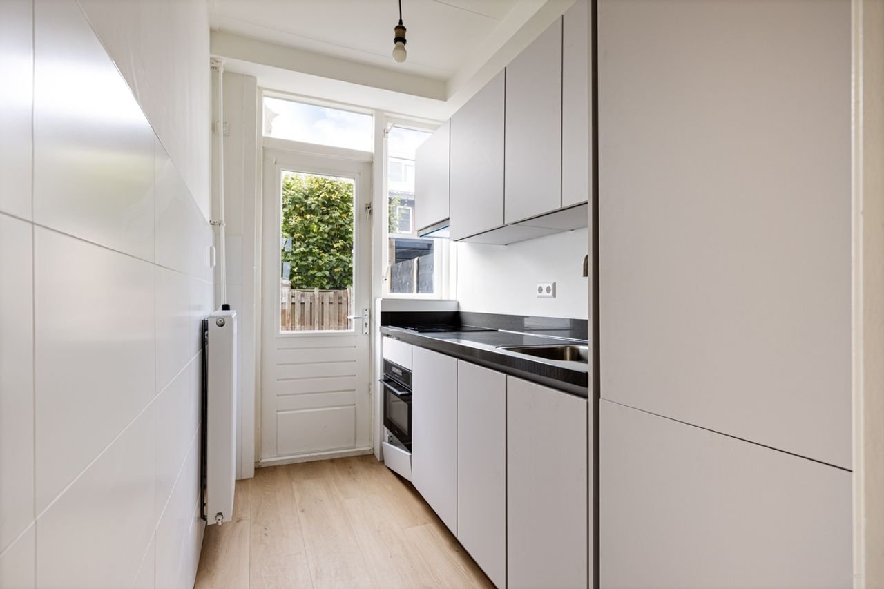 Family home with garden in Zaandam - Image 8