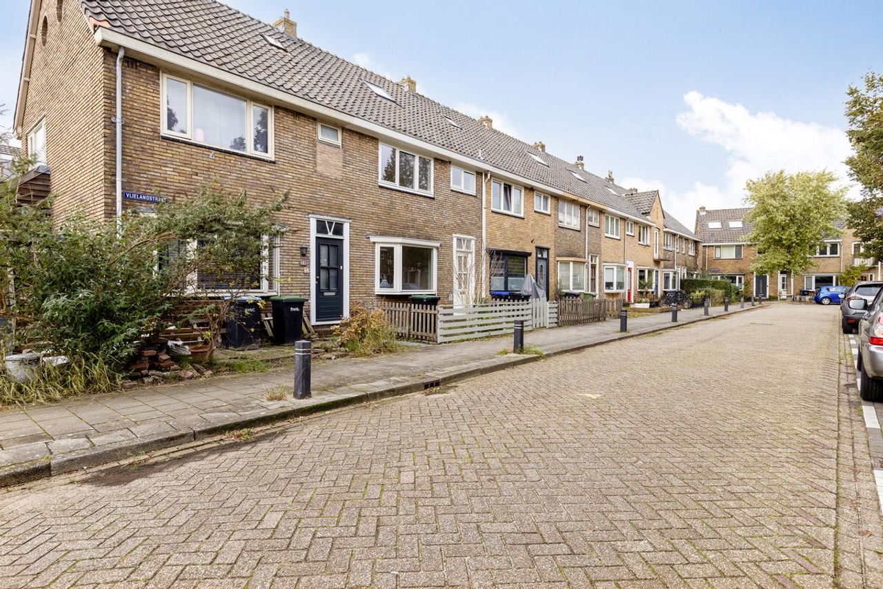 Family home with garden in Zaandam - Image 23