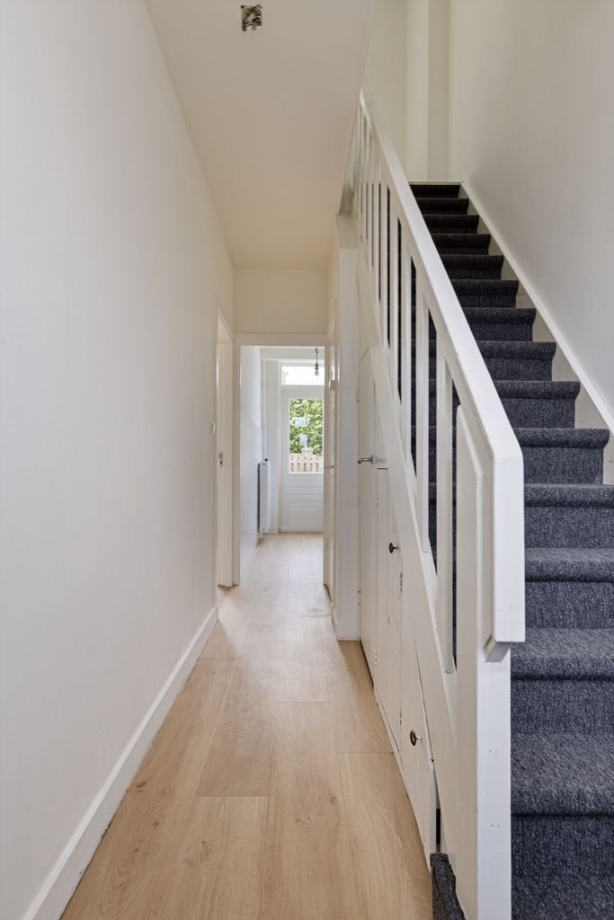 Family home with garden in Zaandam - Image 3