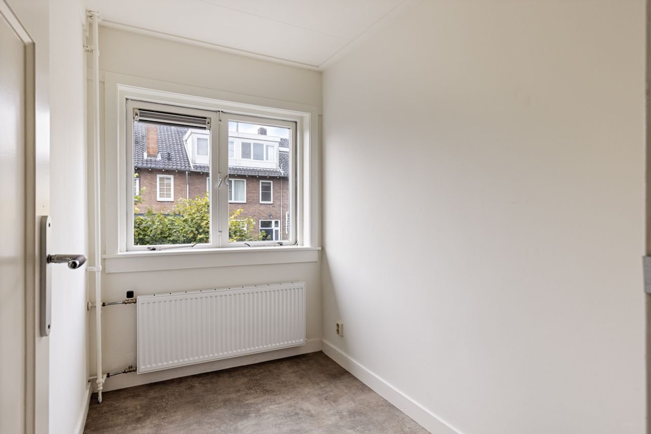 Family home with garden in Zaandam - Image 13