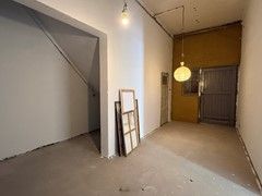 Immediately available 1-bedroom apartment near city center - Image 4