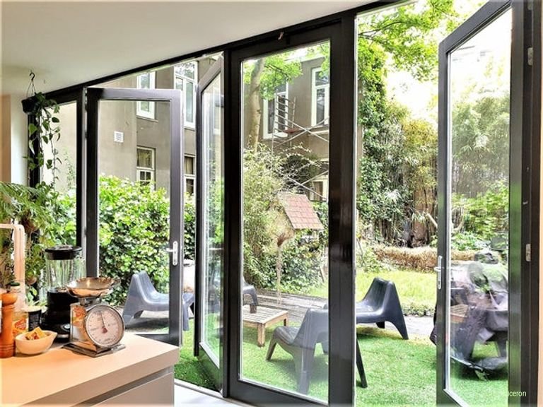 Double ground-floor apartment on the Oosterpark - Image 9
