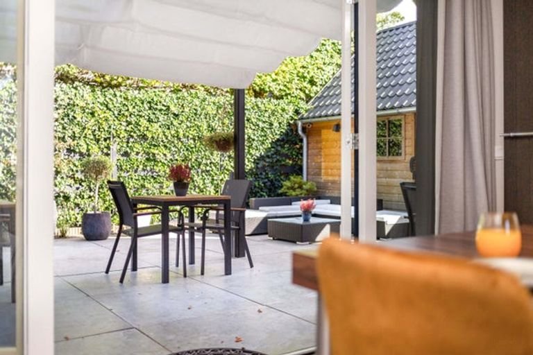 Vrijstaand wonen met 4 badkamers - Afbeelding 8