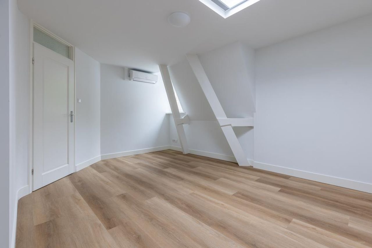Renovated corner house with garden in Bussum - Image 20