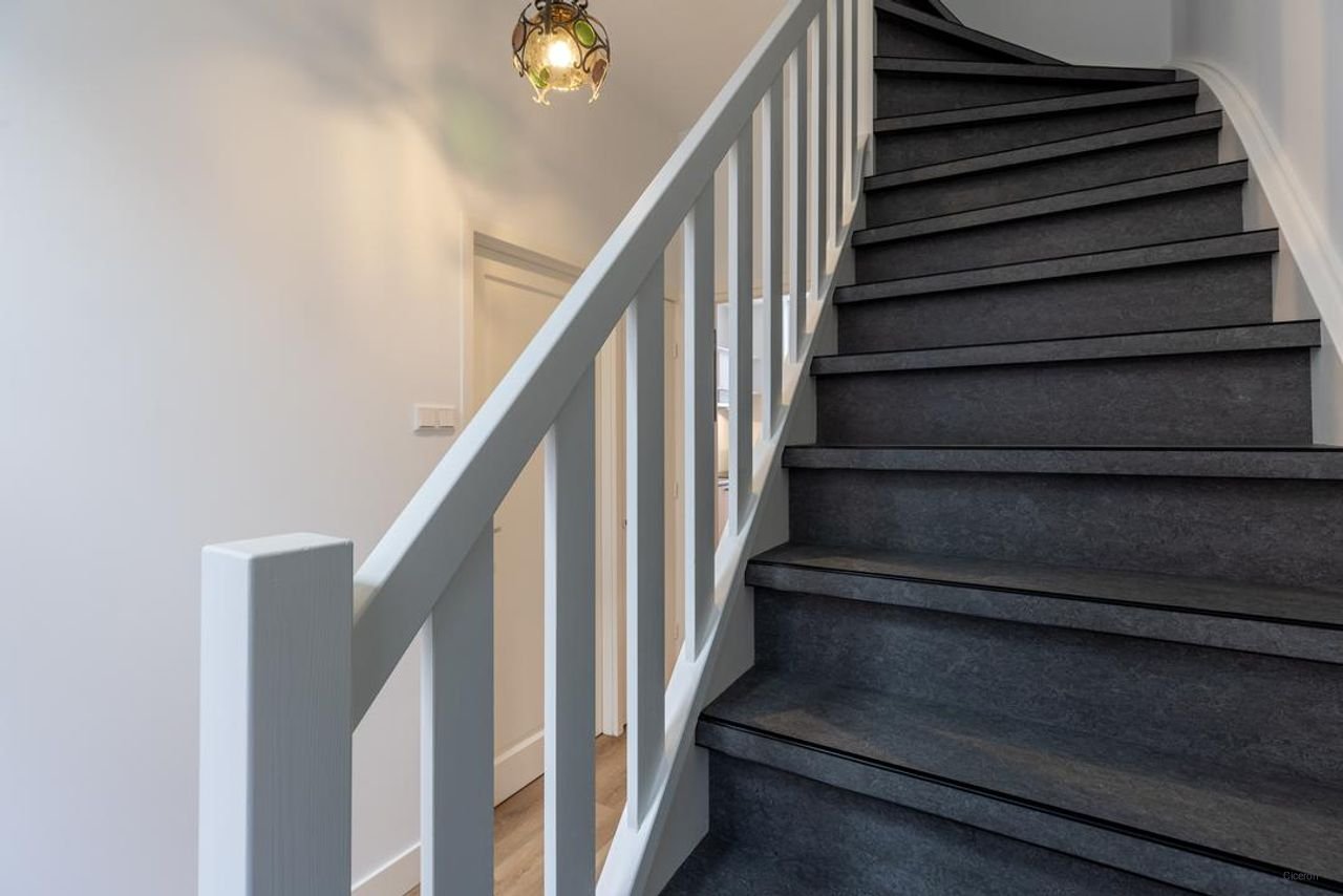 Renovated corner house with garden in Bussum - Image 13