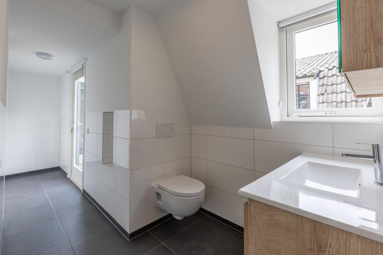 Renovated corner house with garden in Bussum - Image 21