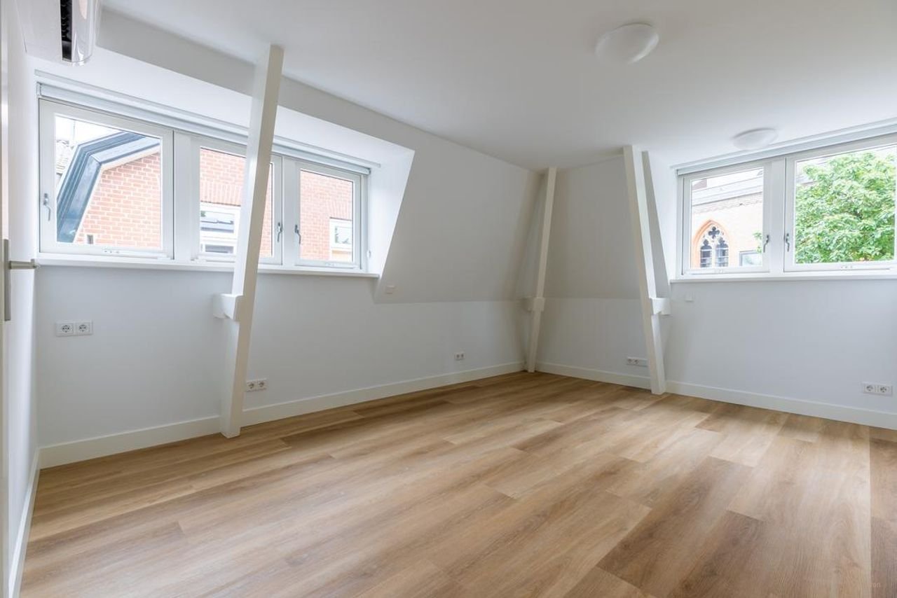 Renovated corner house with garden in Bussum - Image 14
