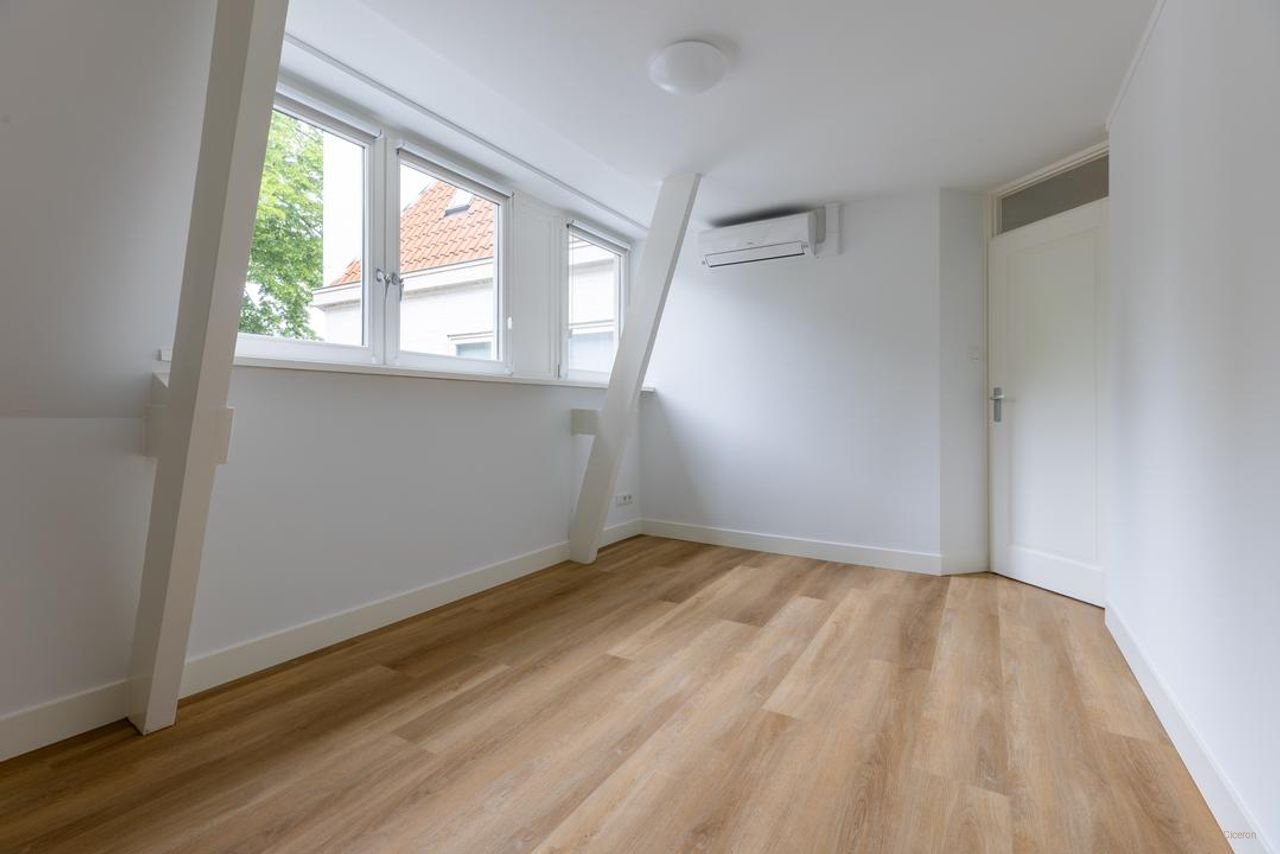 Renovated corner house with garden in Bussum - Image 17