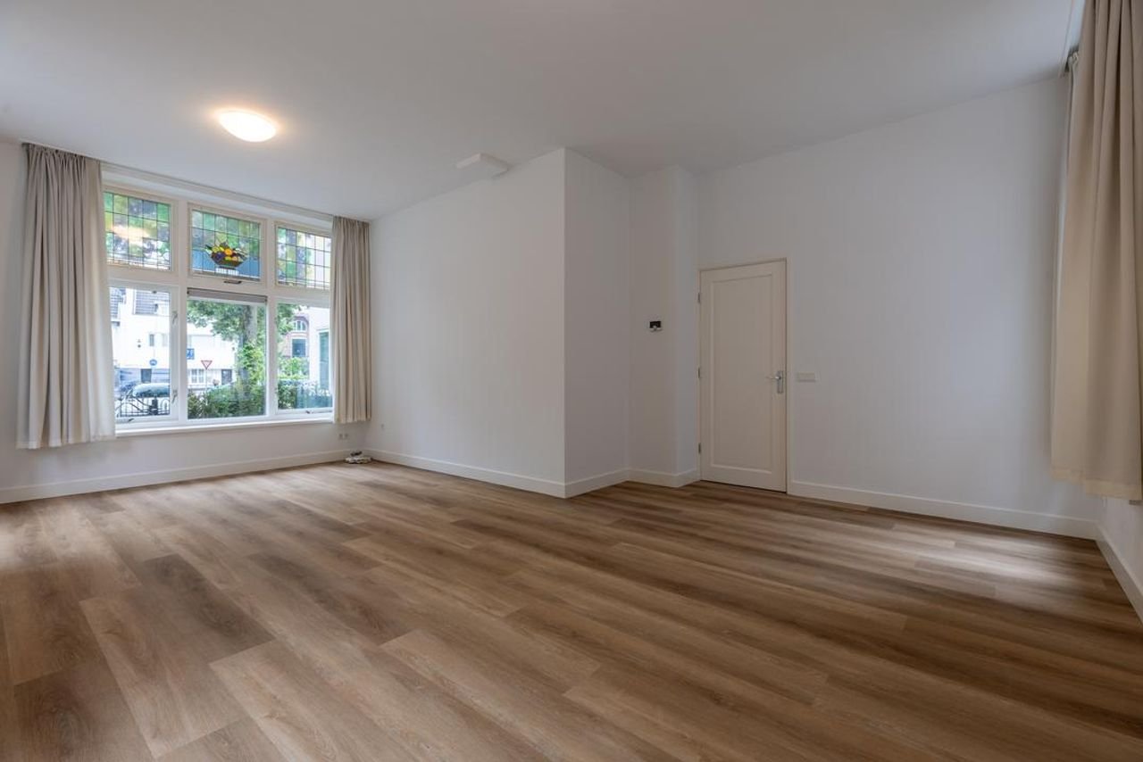 Renovated corner house with garden in Bussum - Image 6