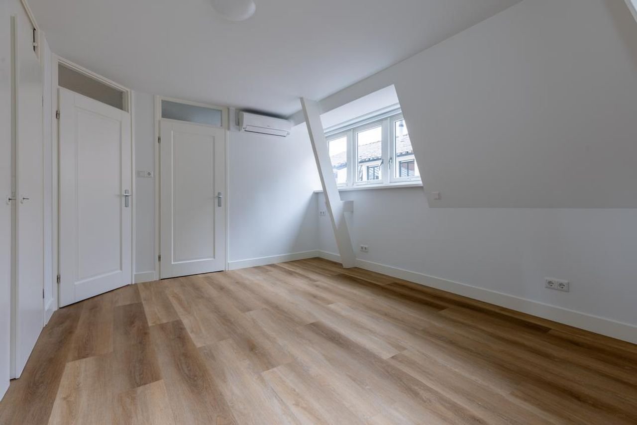 Renovated corner house with garden in Bussum - Image 15