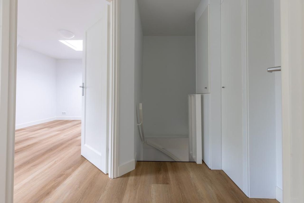 Renovated corner house with garden in Bussum - Image 19