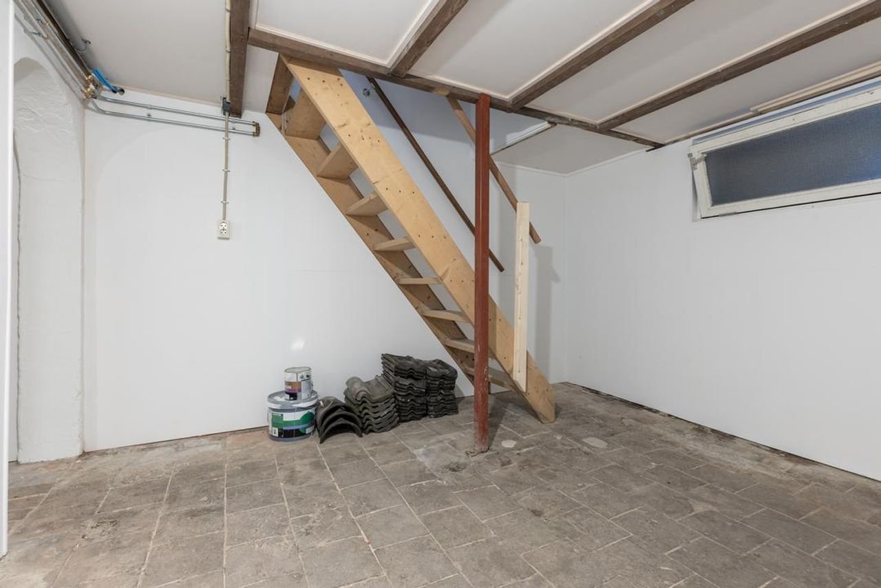 Renovated corner house with garden in Bussum - Image 12